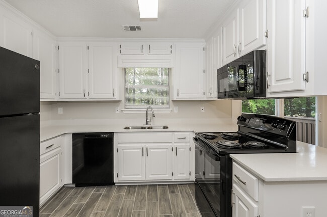 Building Photo - 38 Bay Cove Dr