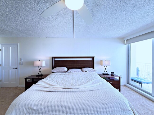 Building Photo - 3546 S Ocean Blvd