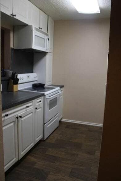 Building Photo - 10047 Westpark Dr