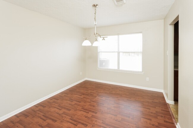 Building Photo - 32034 Ashton Ln