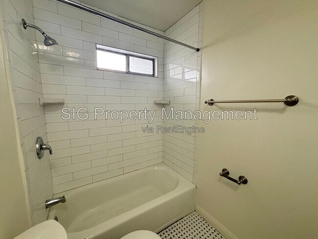 Building Photo - 311 Griswold Ave