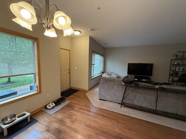 Building Photo - Roomy four-bed three-bath + loft townhome ...