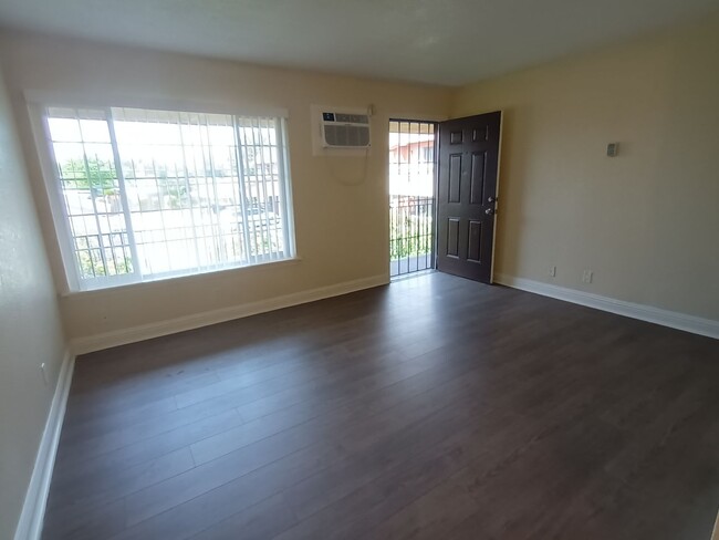 Building Photo - Welcome to SkyView Villa & Somerset Apartm...