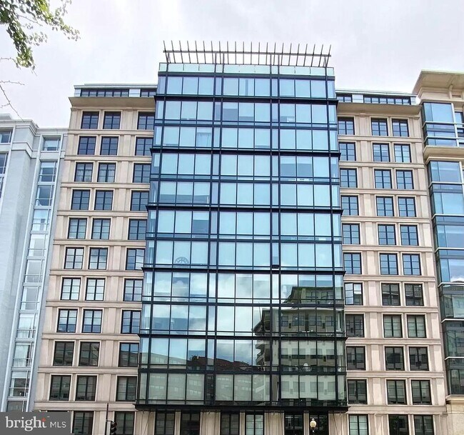 Building Photo - 1133 14th St NW