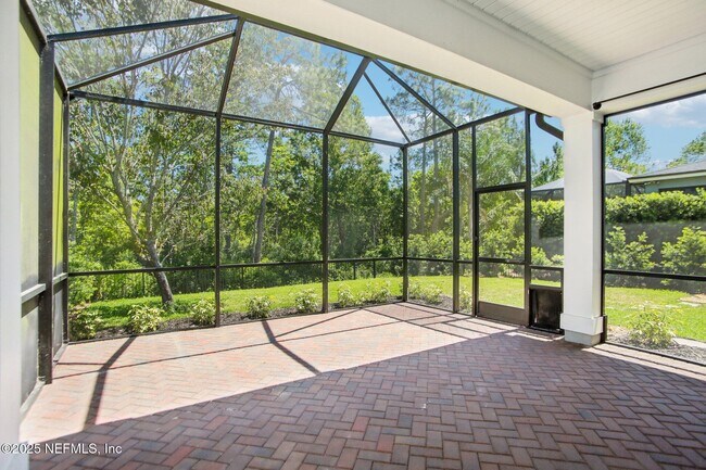 Building Photo - 439 Pelican Pointe Rd