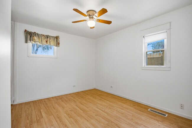 Building Photo - 1023 Highland Ave