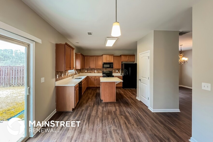 Building Photo - 6421 Cheshire Cove Dr