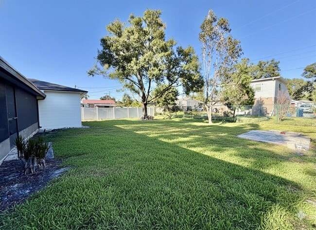 Building Photo - 1017 W Blann Dr