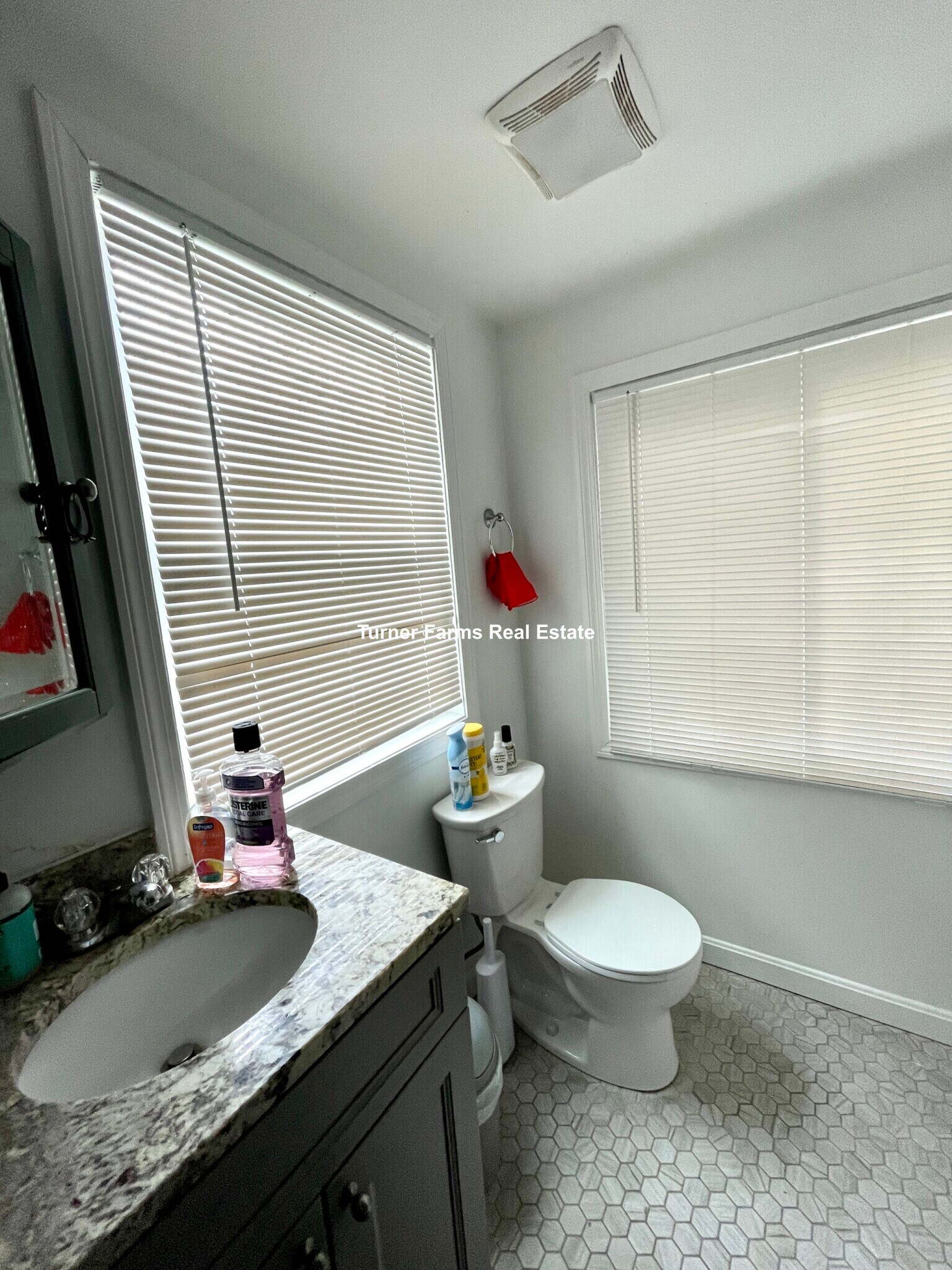 Building Photo - 48 Derby St