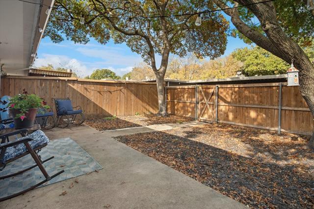 Building Photo - 13641 Flagstone Ln