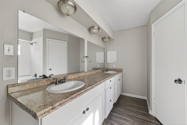 Building Photo - 22718 Pebworth Pl