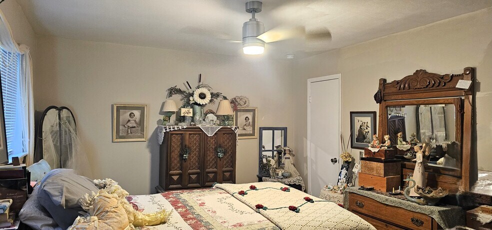 Building Photo - 10819 Sugar Hill Dr