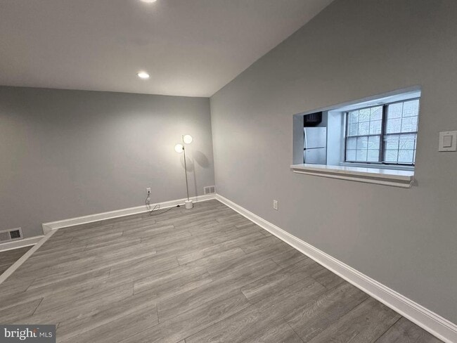 Building Photo - 3 Stout Ct