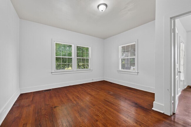 Building Photo - 251 Forbes Ave