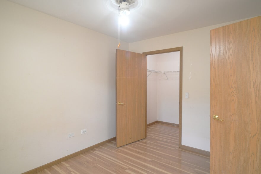 Building Photo - 1548 W Sand Bar Ct
