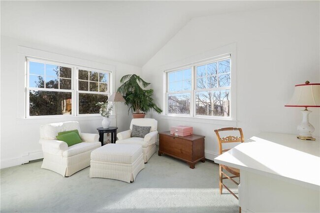 Building Photo - 9 White Terrace