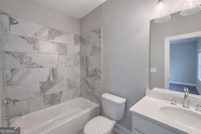 Building Photo - 1375 Walking Wy