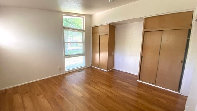 Building Photo - COMINF SOON. 11/14.  Beautiful 3 Bedroom, ...