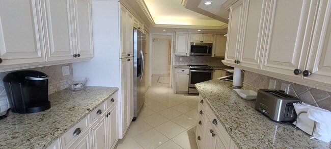 Building Photo - 3560 S Ocean Blvd