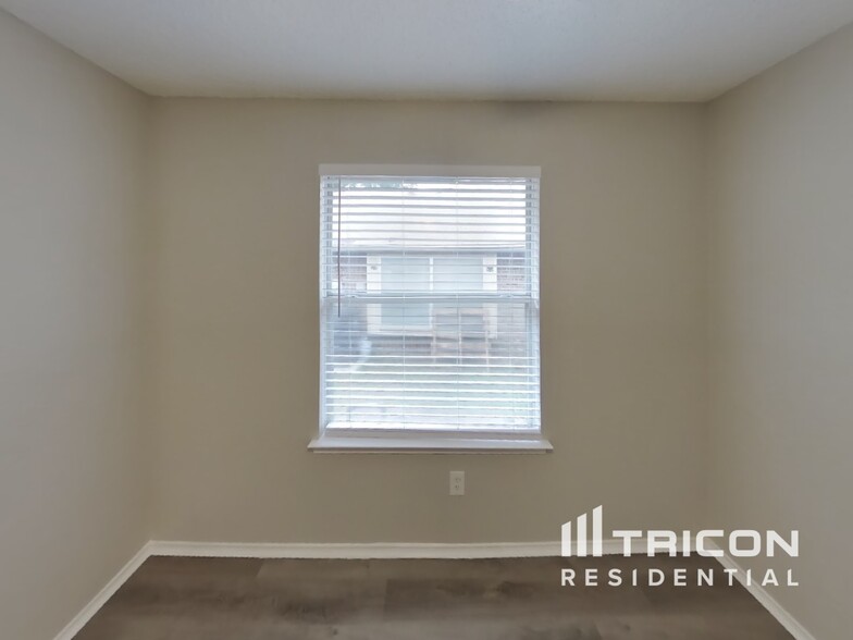 Building Photo - 8317 Cloverglen Ln