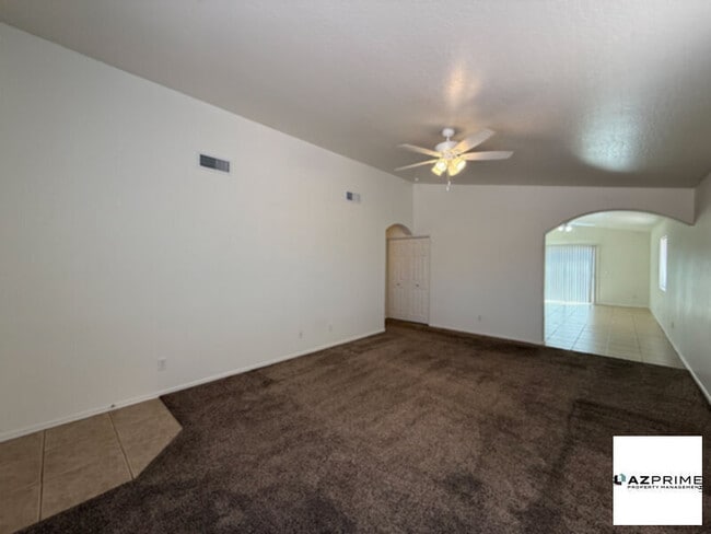 Building Photo - Gorgeous 3/2 Arizona City House!