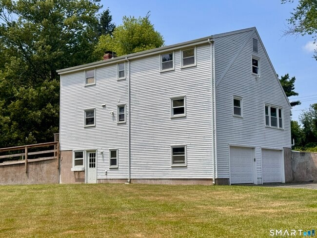 Building Photo - 138 Hampden Rd