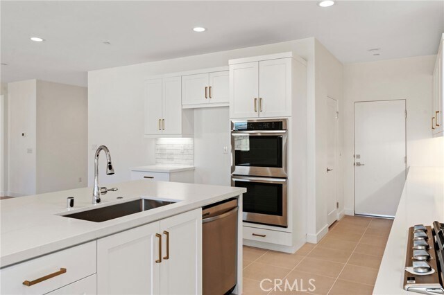 Building Photo - 74356 Nichols Dr