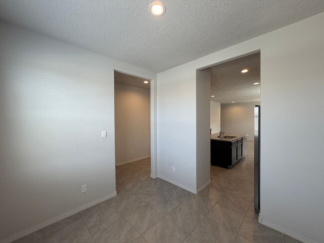 Building Photo - 1504 Alto Colores St NW