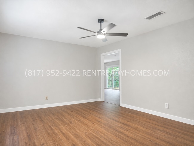 Building Photo - 3733 Columbine Dr