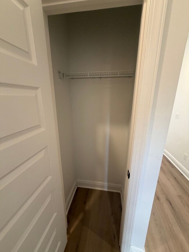 Building Photo - 1303 Louisiana Ave