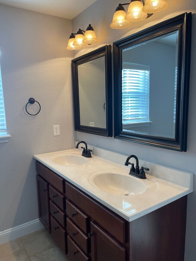 Building Photo - May 5th