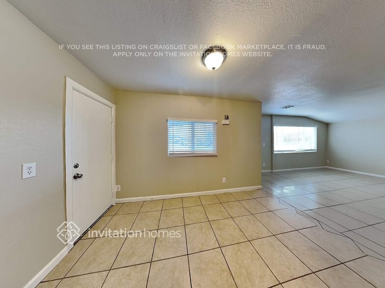 Building Photo - 7711 E Beatrice St