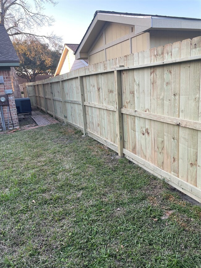 Building Photo - 11230 Angelique Dr