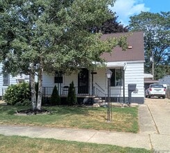 Building Photo - 25880 Groveland St