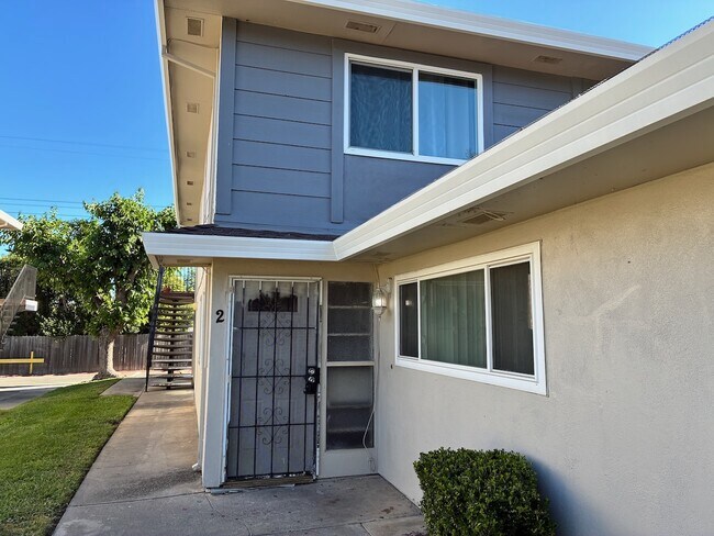 Primary Photo - 4533 Greenholme Dr