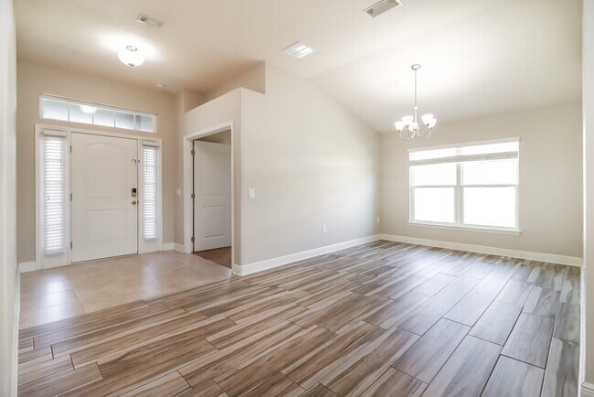 Building Photo - 13255 Niti Dr