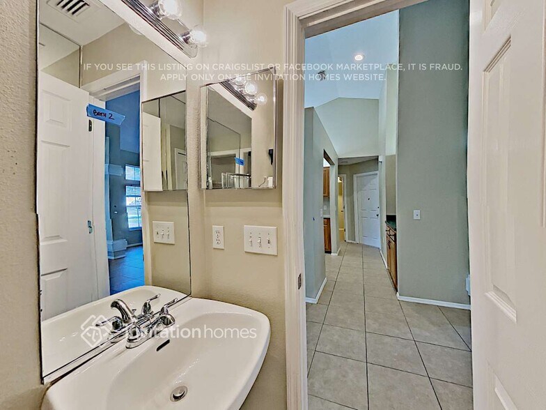 Building Photo - 13531 2nd Ave NE