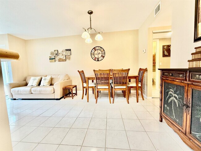 Building Photo - 42 Tilford C