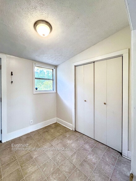 Building Photo - 1304 Joseph Ave