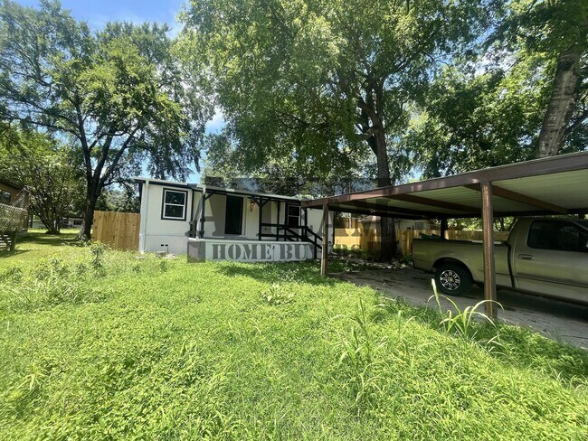 Building Photo - Fully Remodeled 2 Bedroom 2 Bathroom