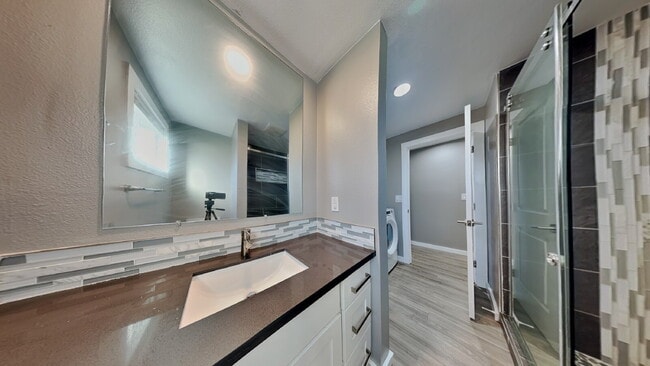 Building Photo - 1105 S Woodlawn St