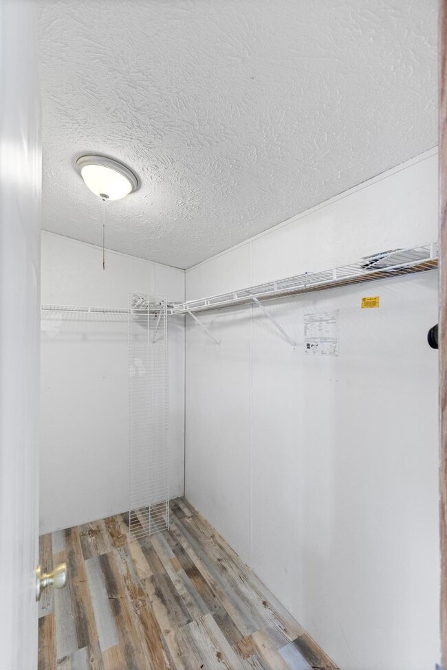 Building Photo - Peaceful Coastal Living Close to the Beach!