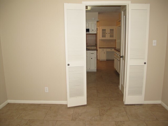 Building Photo - 702 Oder Ln