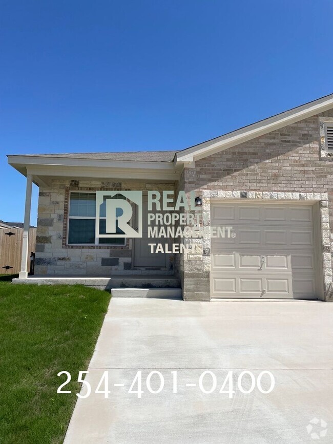 Building Photo - 3 Bedroom, 2 Bathroom Duplex for Rent