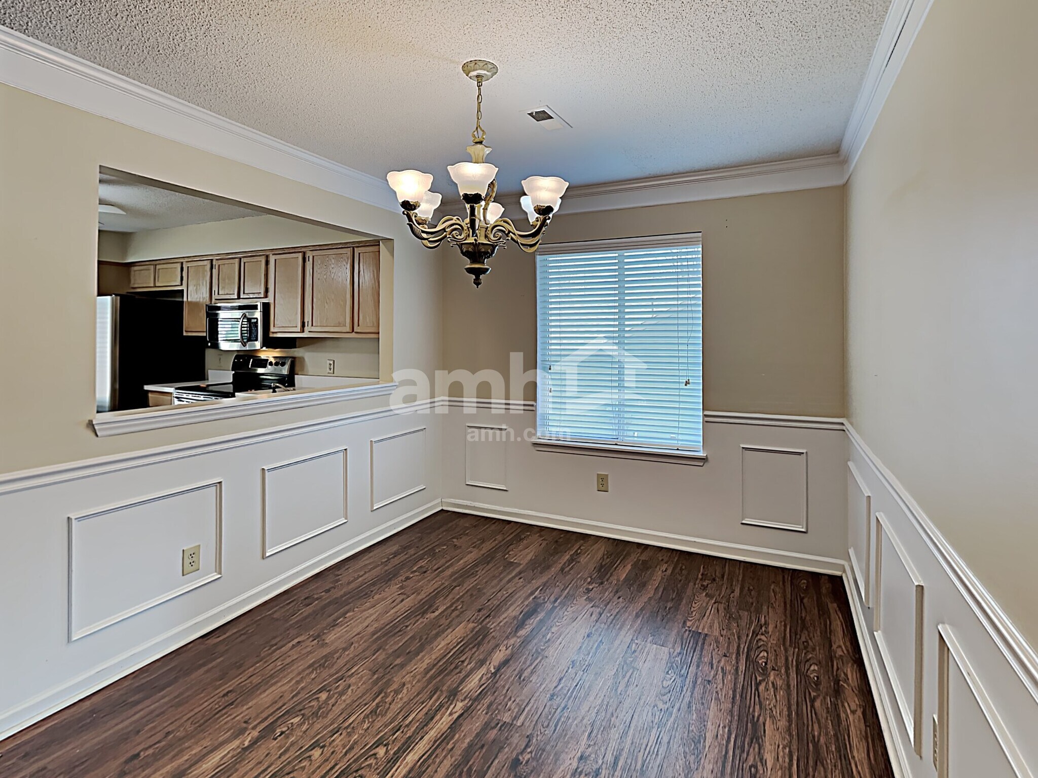 Building Photo - 9319 Cedar River Rd