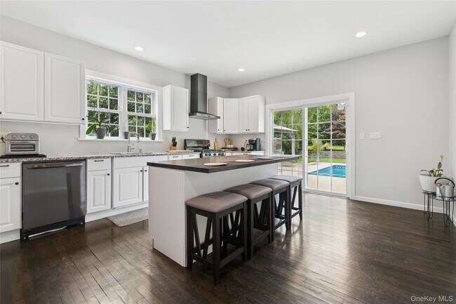 Building Photo - 138 North Rd