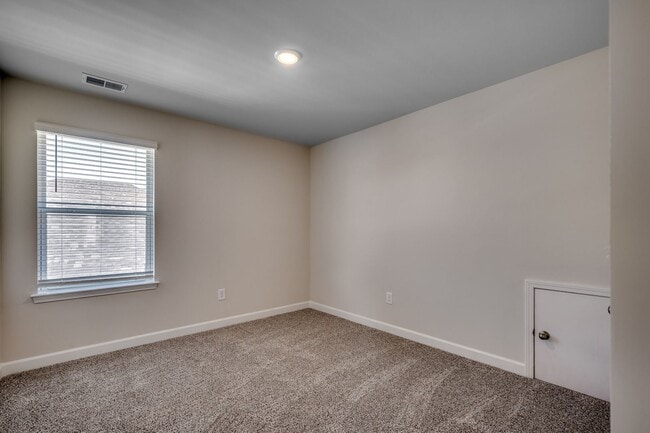 Building Photo - 2312 Cooper Creek Loop