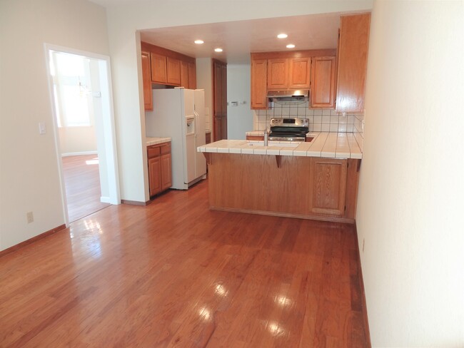 Building Photo - 161 Lynx Ct