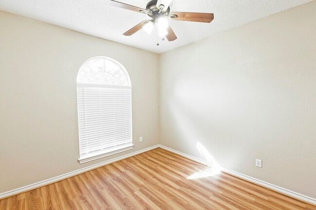 Building Photo - 10716 Trestles Rd