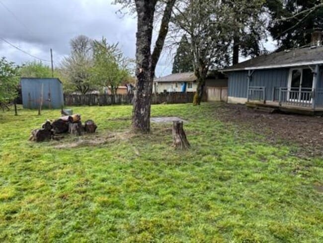 Building Photo - Single level pet friendly home - Move In Special